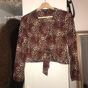 Tie up cheetah shirt